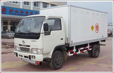 東風(fēng)金霸爆破器材運(yùn)輸車(chē)