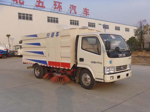 東風(fēng)多利卡掃路車(chē)